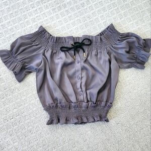 Romeo & Juliet Couture purple cropped top size Medium